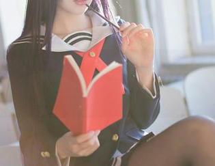 让内衣说话——翎柒菜菜的系列套图，值得反复品味！