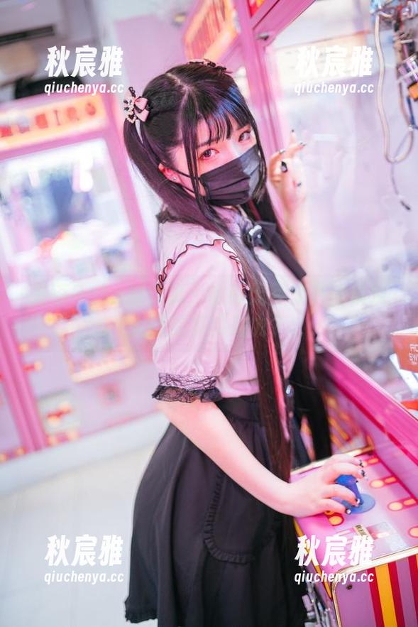 落落Raku的天真：谁说无圣光不能展现女孩的真实魅力？