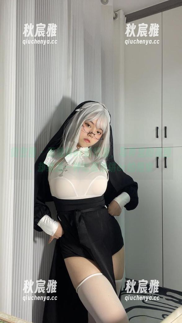微密圈 - 葱油饼er的短发，写真里的美图，却给我一种吃葱油饼er的感觉