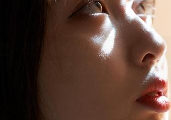 蜜桃社 – 在礼服的海洋中畅游：伊琳图库带你找乐子！