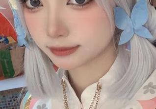 看许枳的小公主图集，感觉自己在放飞自我，精选选集中那种飘飘欲仙的气质，啊！