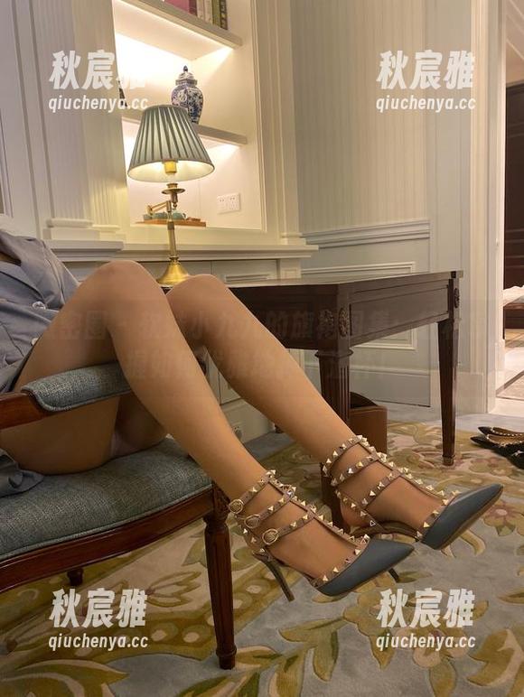 微密圈 - 软妹小九九的旗袍图集：轻松掌握如何优雅地掉下酒杯！