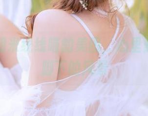深陷过期米线线喵的美图，心里默默赞美脚下的风景