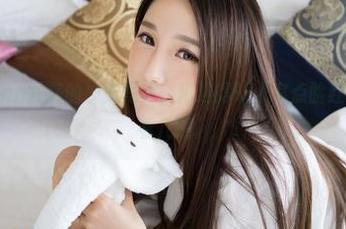 青豆客 – Ann尤美的少女写真，精选得让人有点脸红，但又想多看几眼。