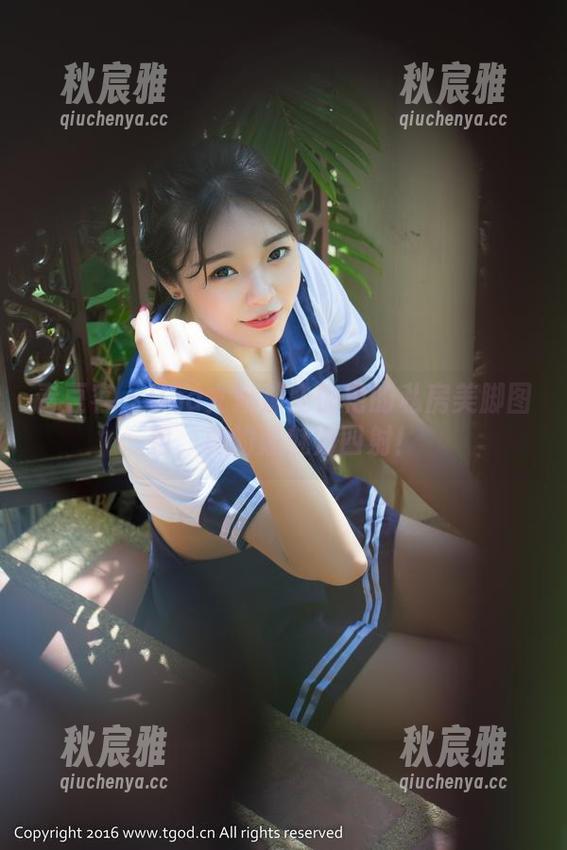 青豆客 - Una尤娜那些惊艳的私房美脚图包，真的是魅力四射！