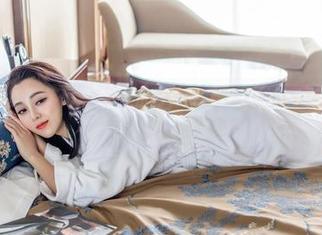 青豆客 – 课堂有点不一样，“伍月yuer教室”最新写真集更新——看她如何让你心动！