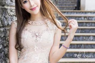 青豆客 – 女神王语纯的写真：看完我想喊‘我も爱你！’