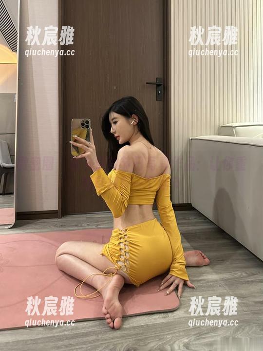微密圈 - 黎允熙的节日写真作品：让你重新审视每一个细节